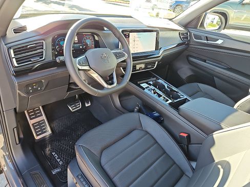 New 2026 Volkswagen Atlas Cross Sport SEL R-Line image 11