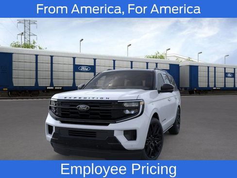 New 2026 Ford Expedition Platinum w/ Stealth Performance Package AWD/4WD image 4