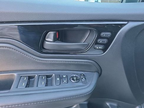 Certified 2025 Honda Odyssey Touring image 12
