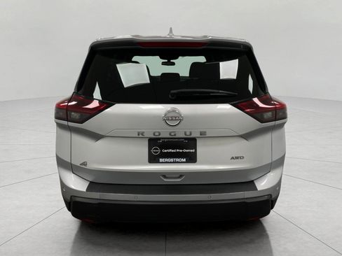 Certified 2025 Nissan Rogue SV AWD/4WD image 4