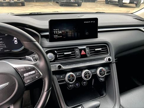 Used 2023 Genesis G70 2.0T RWD image 8
