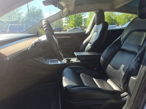 Used 2023 Tesla Model 3 Standard Range RWD image 9