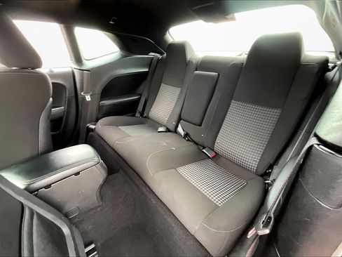 Used 2022 Dodge Challenger GT image 18