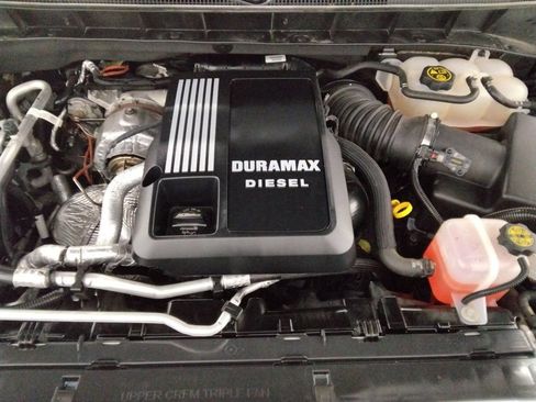 Used 2024 Chevrolet Silverado 1500 RST w/ Z71 Off-Road Package AWD/4WD image 46