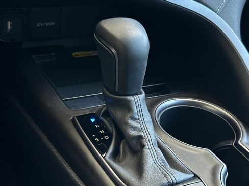 Used 2023 Toyota Camry XSE FWD image 17