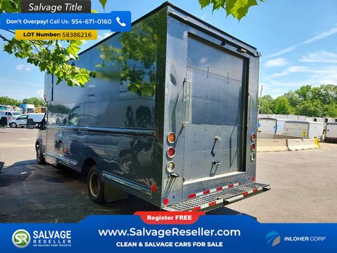 Used 2021 Ford Transit 350 DRW RWD image 3
