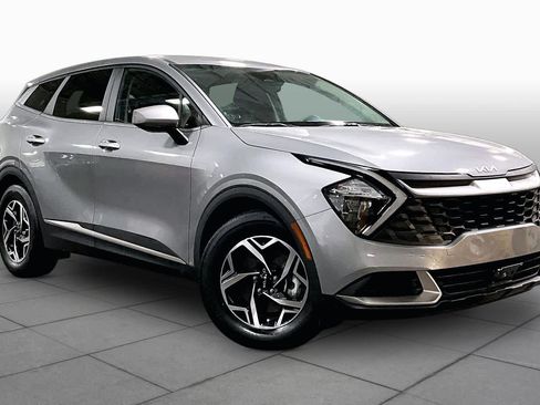Used 2023 Kia Sportage LX FWD image 3