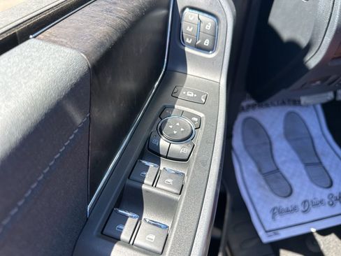 Used 2024 Ford F250 Lariat w/ Lariat Ultimate Package image 23