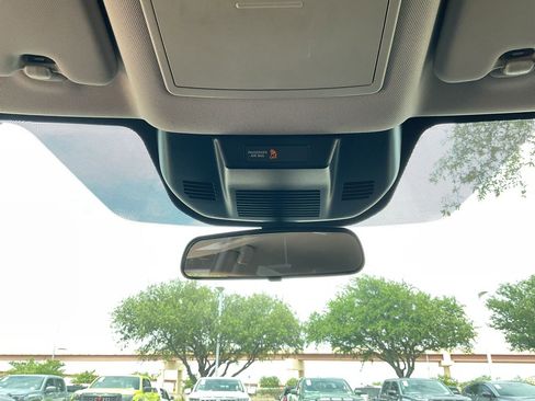 Used 2025 Nissan Rogue SV FWD image 16