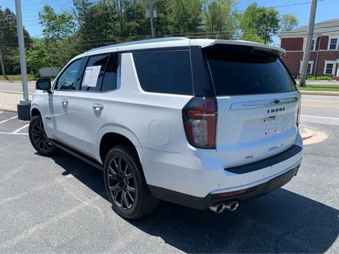 Used 2024 Chevrolet Tahoe High Country AWD/4WD image 4
