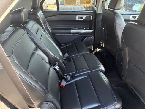 Used 2024 Ford Explorer XLT w/ Equipment Group 202A RWD image 23