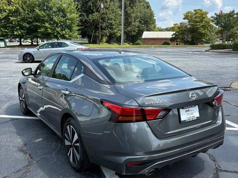 Used 2022 Nissan Altima 2.5 SV w/ SV Premium Package FWD image 7