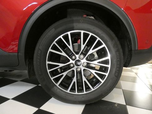 Used 2024 Ford Escape SE w/ PHEV Premium Package image 8