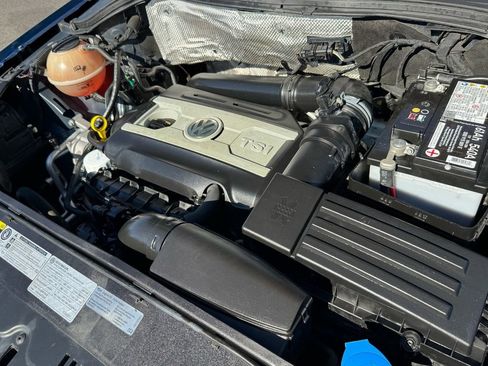 Used 2017 Volkswagen Tiguan S image 24