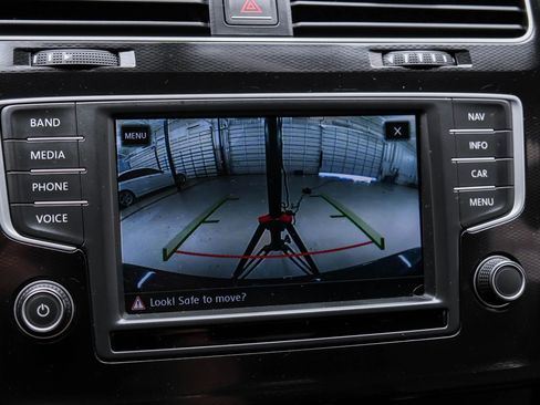 Used 2017 Volkswagen GTI SE image 24