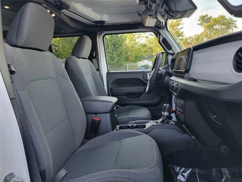 Certified 2024 Jeep Wrangler Willys 4xe image 24