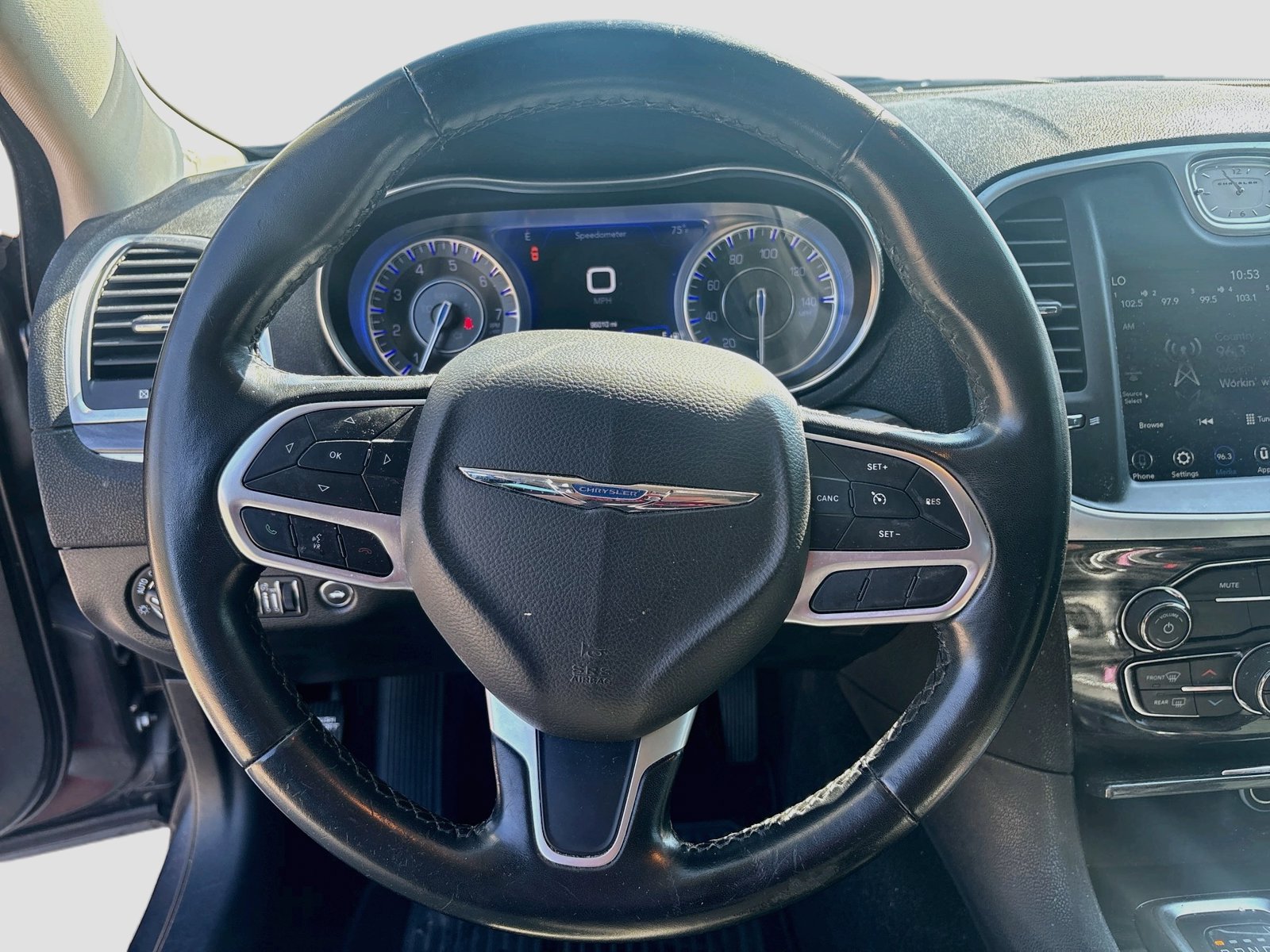 Used 2019 Chrysler 300 Touring w/ Chrome Appearance Package RWD image 11