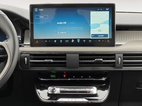 New 2026 Lincoln Corsair Premiere image 13