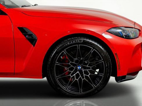 Used 2026 BMW M4 Competition w/ Executive Package image 6