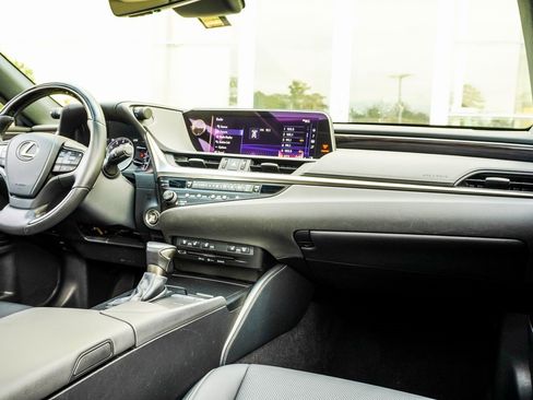 Used 2019 Lexus ES 350 w/ Premium Package image 17