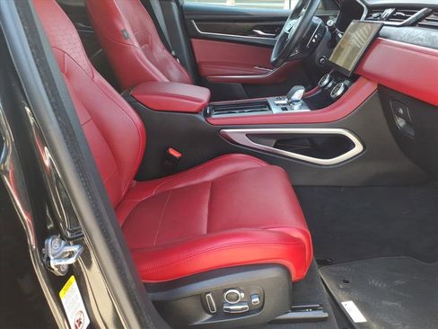 Used 2021 Jaguar F-PACE R-Dynamic S image 11