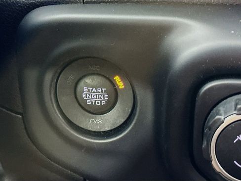 Used 2021 Jeep Wrangler Unlimited Sport image 19