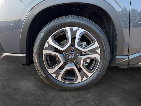 Used 2023 Subaru Ascent Limited w/ Technology Package AWD/4WD image 4