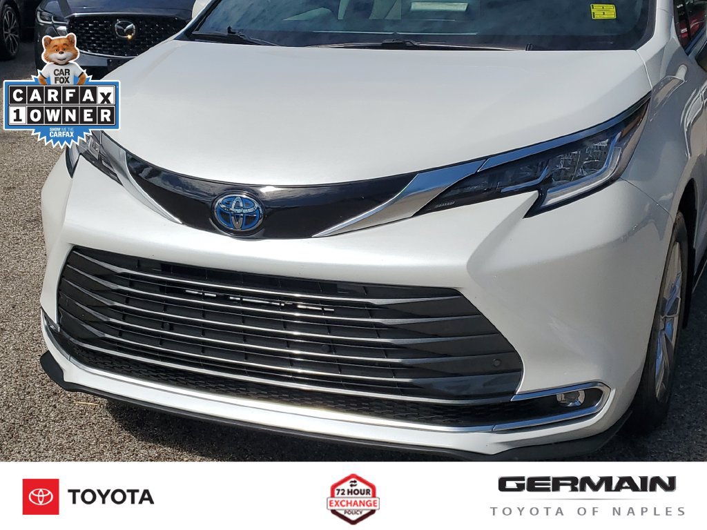 Used 2024 Toyota Sienna Limited FWD image 14