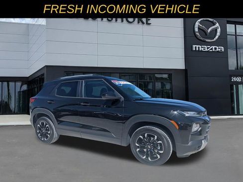 Used 2021 Chevrolet TrailBlazer LT w/ Convenience Package image 1