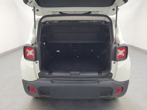 Used 2021 Jeep Renegade Latitude w/ Convenience Group image 29