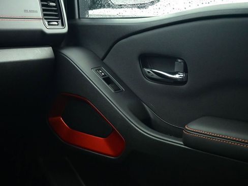 Used 2024 Nissan Frontier PRO-4X w/ Pro Premium Package image 13