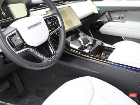 New 2026 Land Rover Range Rover Sport SE image 11