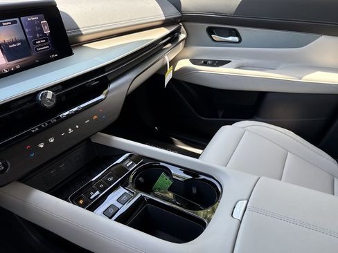 New 2025 Nissan Murano SL image 22