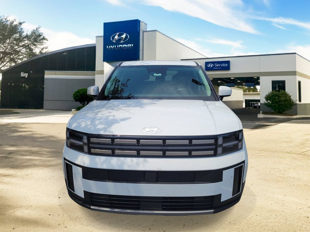 Used 2026 Hyundai Santa Fe SE FWD image 2