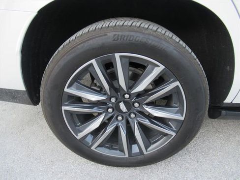 Used 2023 Cadillac Escalade Sport Platinum image 5