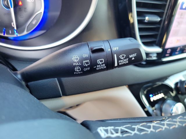 Used 2024 Chrysler Pacifica Touring-L FWD image 26