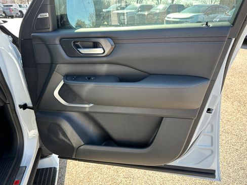 New 2026 Nissan Armada Platinum Reserve image 14