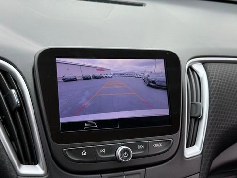 Used 2024 Chevrolet Malibu LT FWD image 31