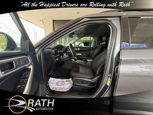 Used 2022 Ford Explorer XLT RWD image 12