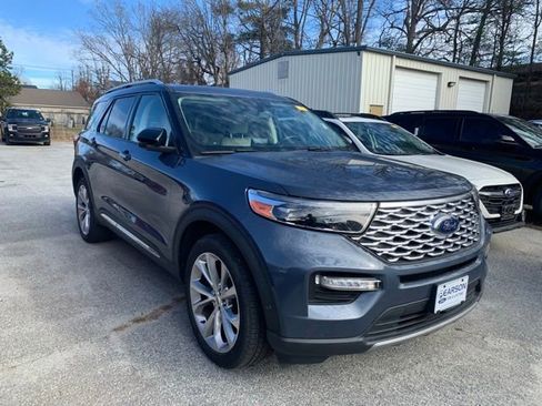 Used 2021 Ford Explorer Platinum w/ Equipment Group 601A image 3