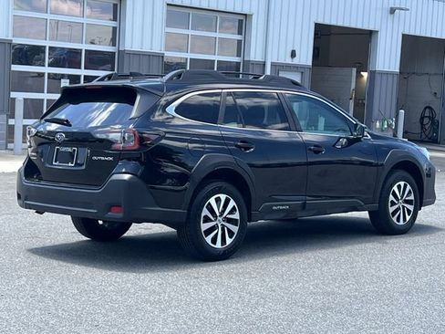 Used 2023 Subaru Outback Premium AWD/4WD image 13