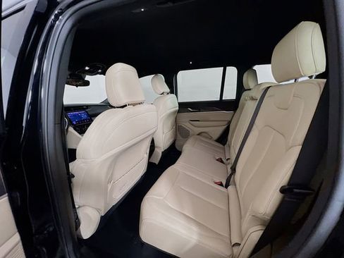 Used 2024 Jeep Grand Cherokee Limited w/ Trailer Tow Package image 22