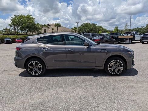 Used 2023 Maserati Levante Modena AWD/4WD image 3