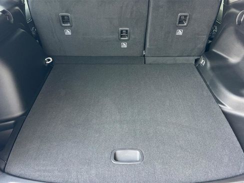 New 2025 Jeep Grand Cherokee Altitude image 15