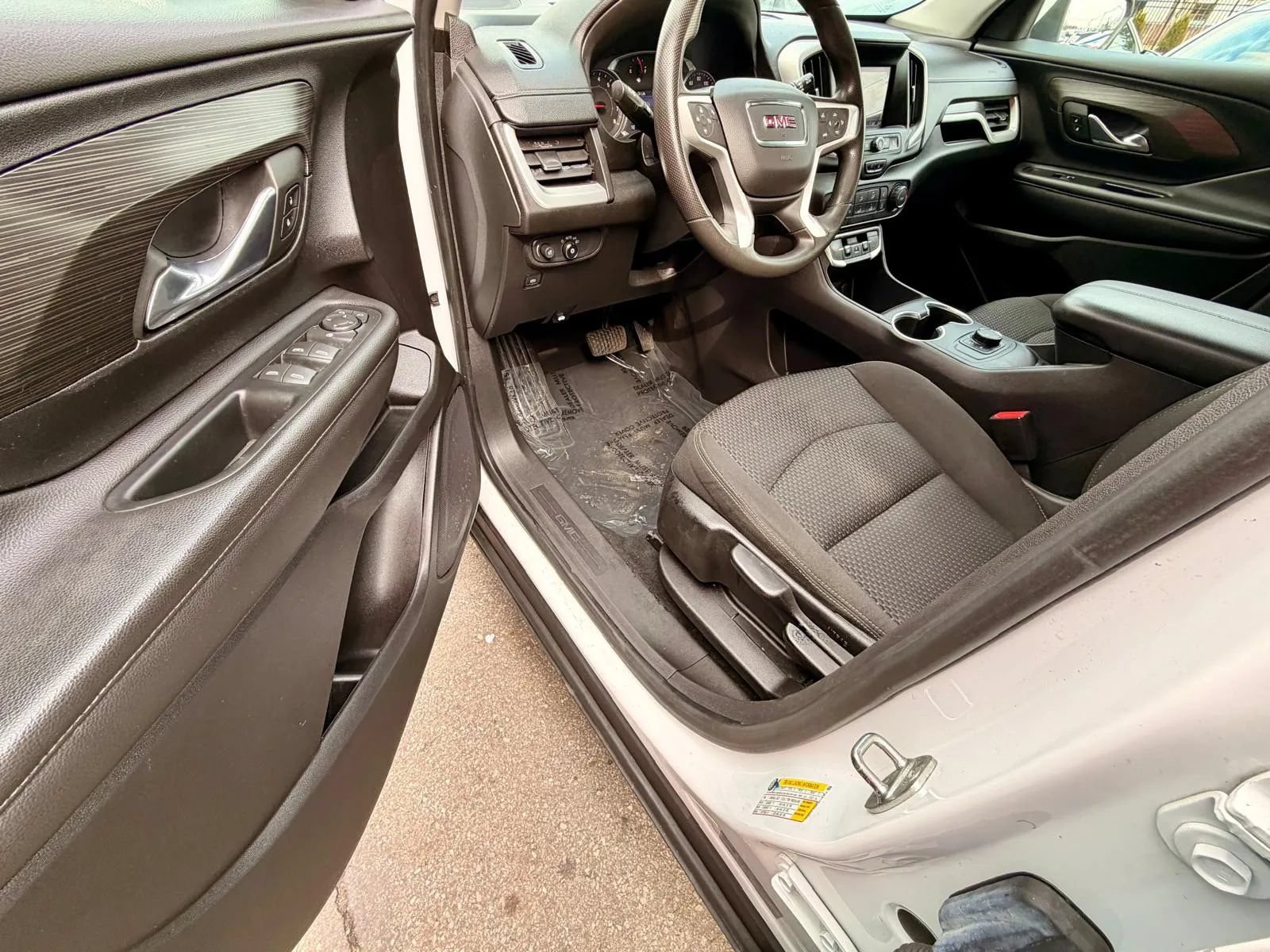 Used 2022 GMC Terrain SLE AWD/4WD image 10
