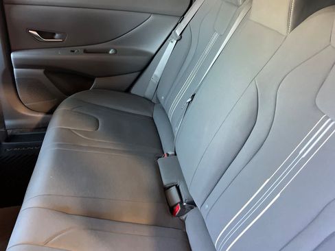 Used 2024 Hyundai Elantra SEL FWD image 5