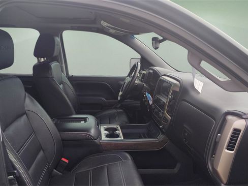 Used 2017 GMC Sierra 1500 Denali w/ Denali Ultimate Package image 11