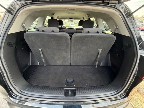 Used 2018 Kia Sorento LX image 11