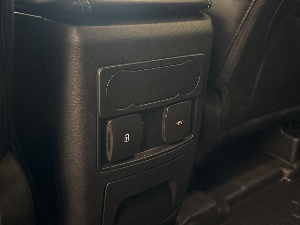 Used 2023 Ford Explorer XLT w/ Equipment Group 202A AWD/4WD image 28