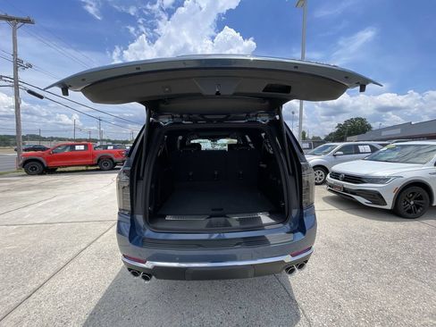 Certified 2025 Chevrolet Suburban Premier AWD/4WD image 27
